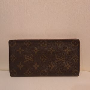 EUC Louis Vuitton Long Bifold Pebbled Leather Wallet Monogram Canvas